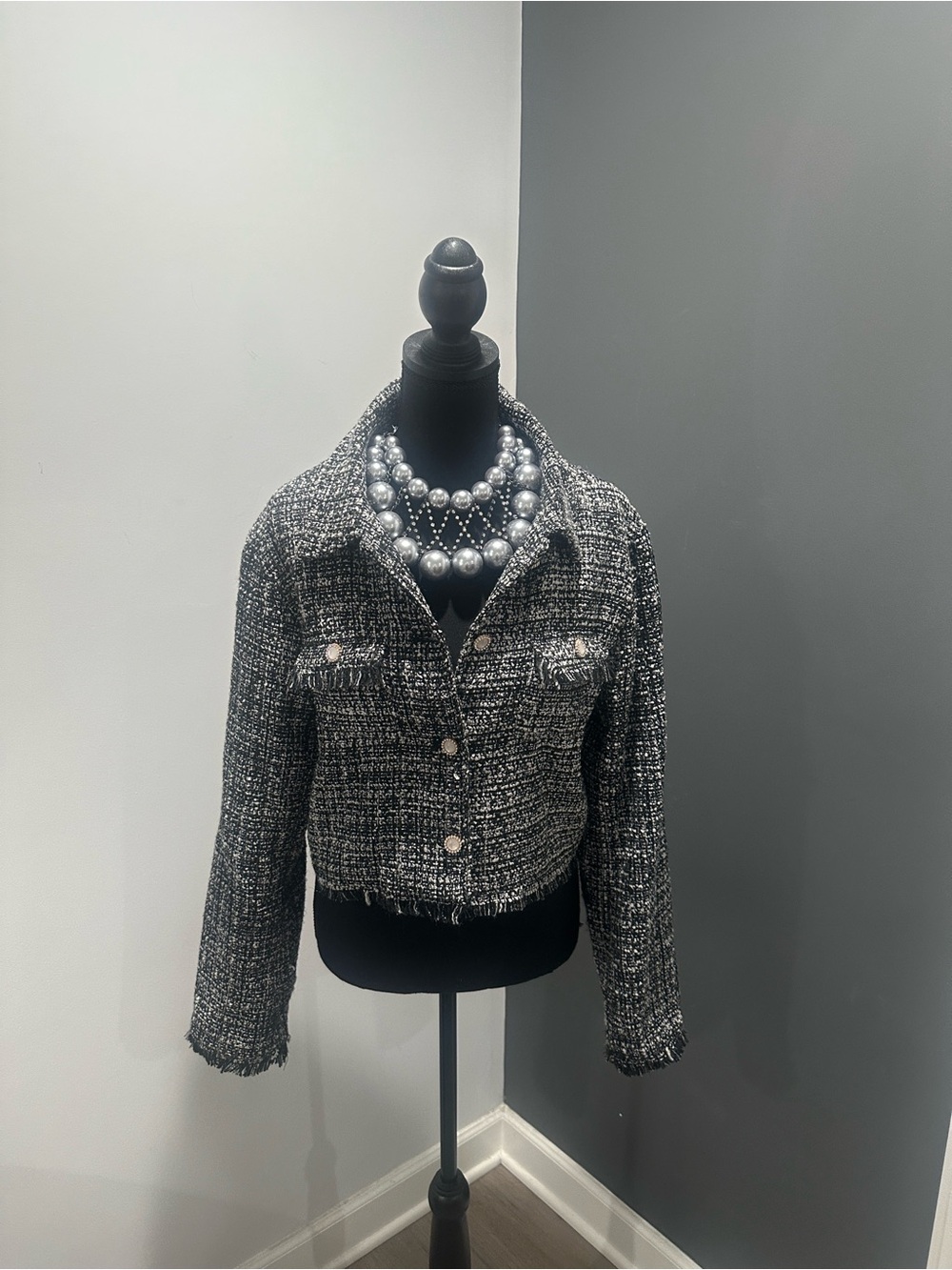 En Saison Black & White Tweed Cropped Jacket